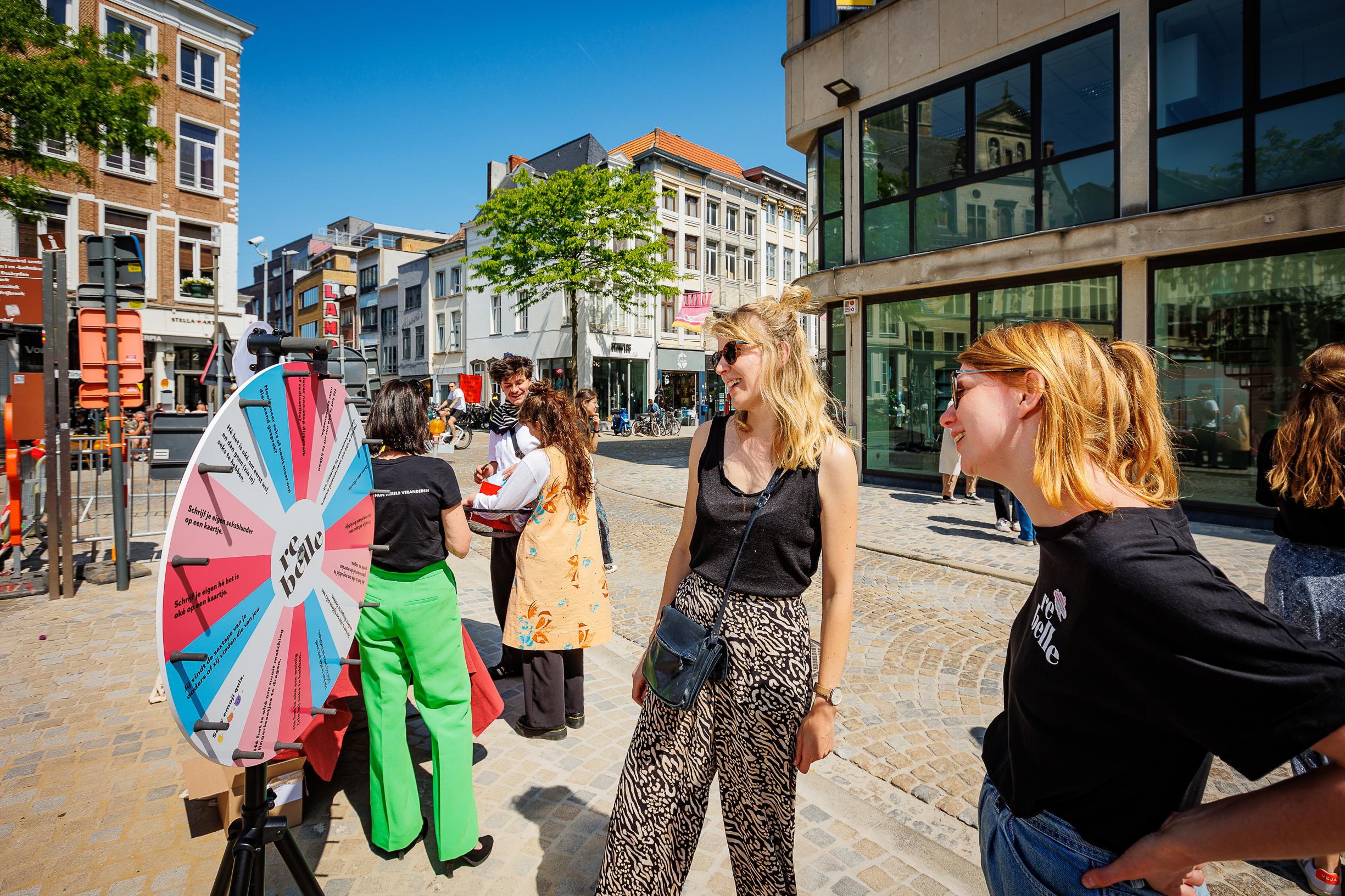 Rebelle lanceert boek om taboes of stigmas rond seks te doorbreken “Komaf maken met druk die vrouwen voelen” (Mechelen) Gazet van Antwerpen Mobile afbeelding