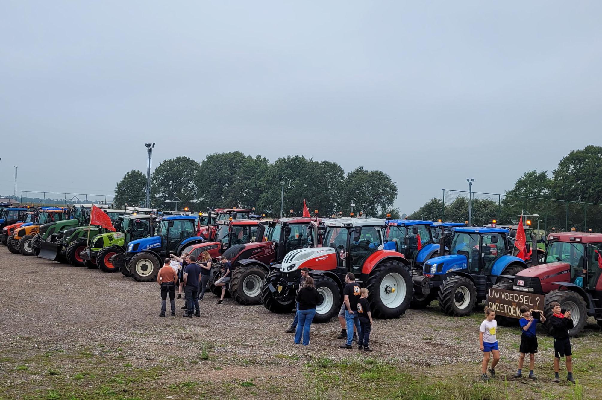 Ruim Driehonderd Kempense Boeren Op Weg Van Brecht Naar Antwerpen Voor ...