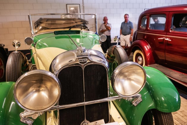 Explore the Stunning Private Collection of 45 Antique Cars in Minderhout