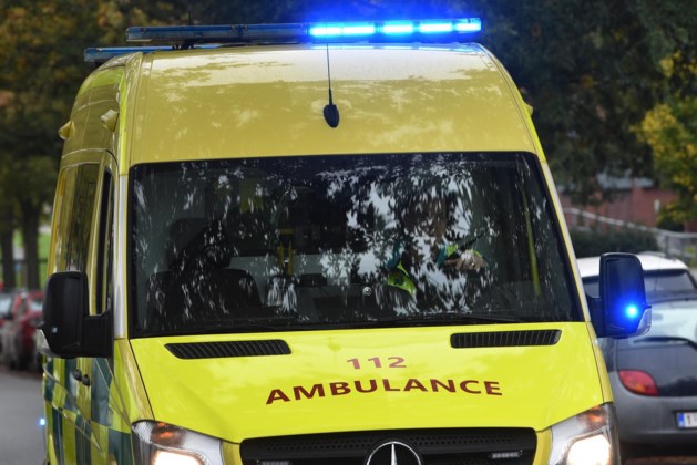 Title: “Accident in Puurs-Sint-Amands: Driver Loses Control and Crashes into Parked Car”