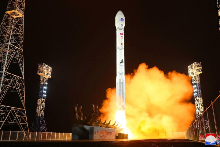 Noord-Korea zegt Amerikaanse bases te fotograferen met spionagesatelliet