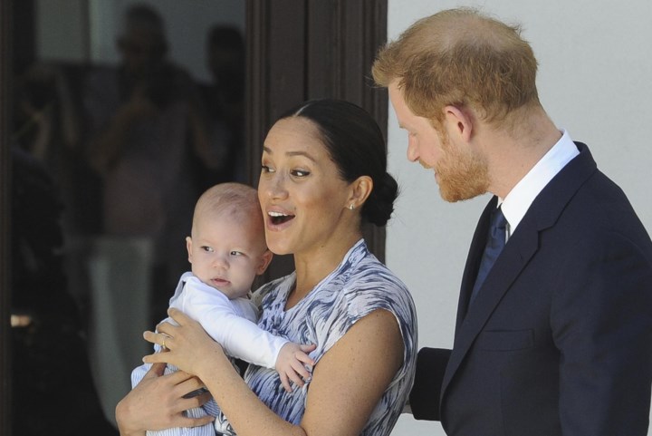Nederlandse vertaling van boek over Brits koningshuis onthult per ongeluk wél wie de ‘Royal racist’ is en wordt meteen uit de rekken gehaald