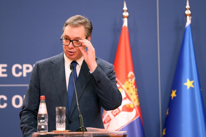 Servische regeringspartij beschuldigd van kopen van stemmen