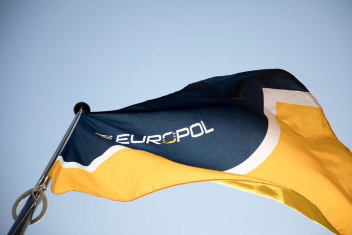 Meer dan 500 arrestaties, bijna ton drugs ontdekt, en 22 granaatwerpers onderschept bij grootscheepse actie van Europol