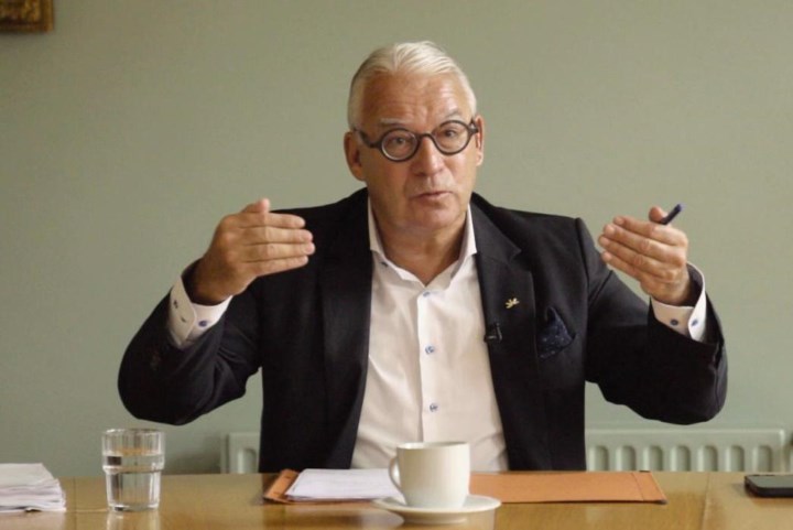 Ex-burgemeester Knokke-Heist ontkent dat hij bewoners onder druk zette voor golfproject Paul Gheysens: “Het kwam misschien zo over”