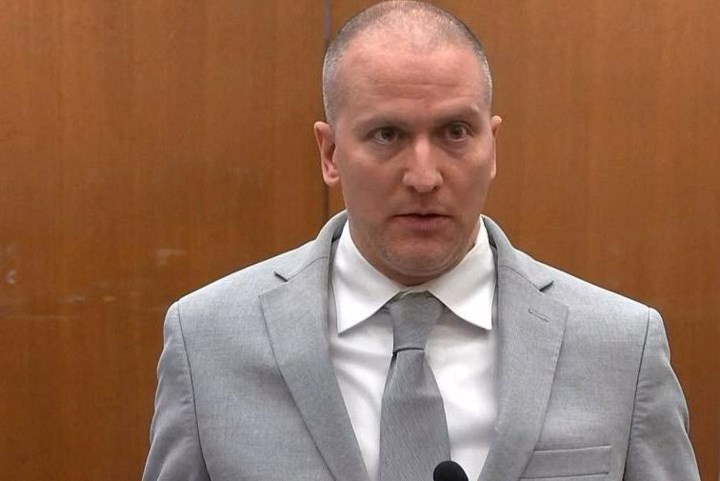 Agent die George Floyd doodde werd ruim twintig keer gestoken in gevangenis