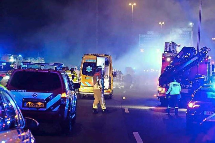 Drie doden, onder wie twee kinderen van 12 en 14, bij ongeval met spookrijder in Nederland