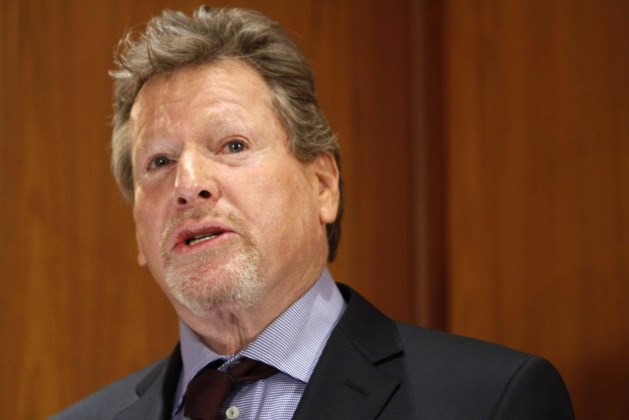 American Actor Ryan O’Neal Dies at 82: Remembering His Legacy in Love Story, Paper Moon, and More