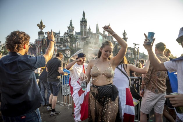 Waarom Tomorrowland uitzondering wil op gebruik wegwerpbekers: “Milieu is er niet mee gebaat als we drie miljoen bekers moeten vernietigen” - Gazet van Antwerpen
