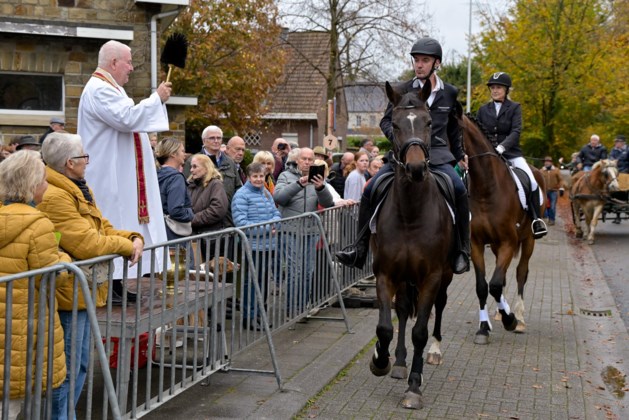 Grote opkomst voor dierenzegening Masters: ‘Onze stichter Jef Van Gastel zou fier geweest zijn”