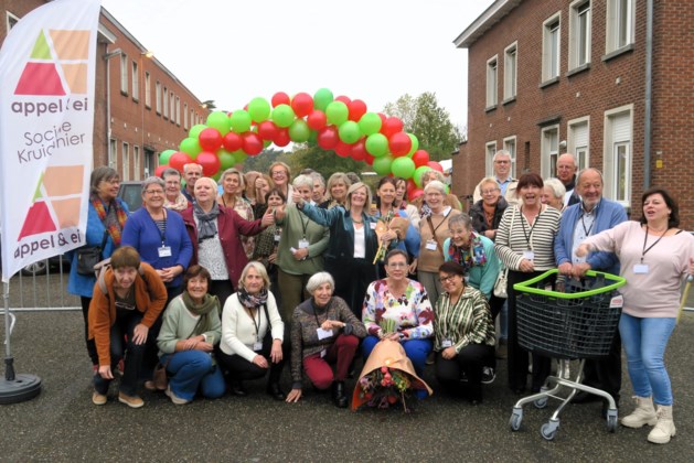 Tien jaar sociale kruidenier: "Heel wat 'appelen en eieren' verkocht, maar nog veel meer menselijke warmte gegeven"