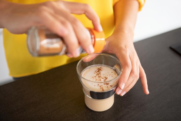 Doet een lepeltje kaneel in je koffie vet verbranden?