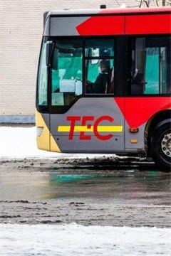 Waals mobiliteitminister Henry wijst stakers TEC Luik terecht