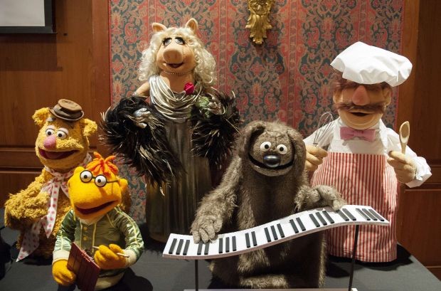 Miss Piggy herenigd met Kermit in museum (video) Gazet